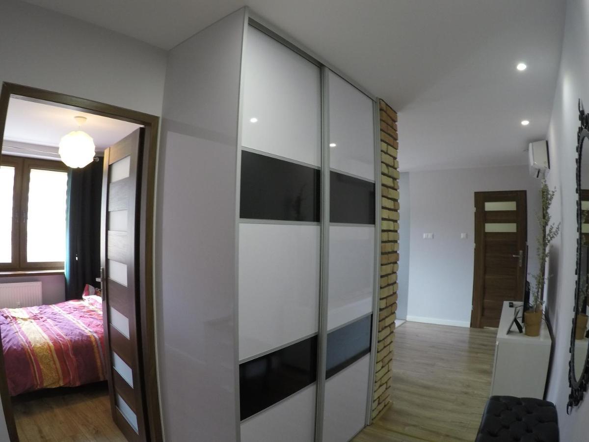 Apartament Bieszczady Apartamento Ustrzyki Dolne Exterior foto